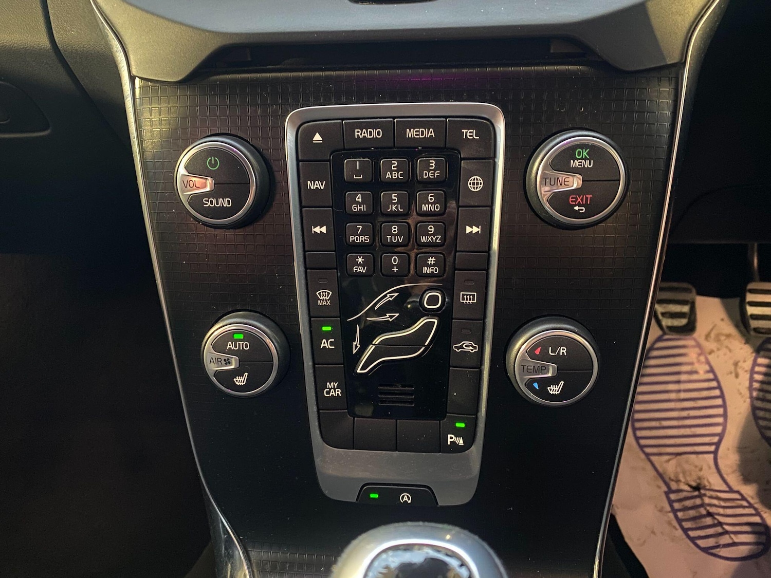 Used Volvo V40 2016 for sale - 77203775: Photo 25