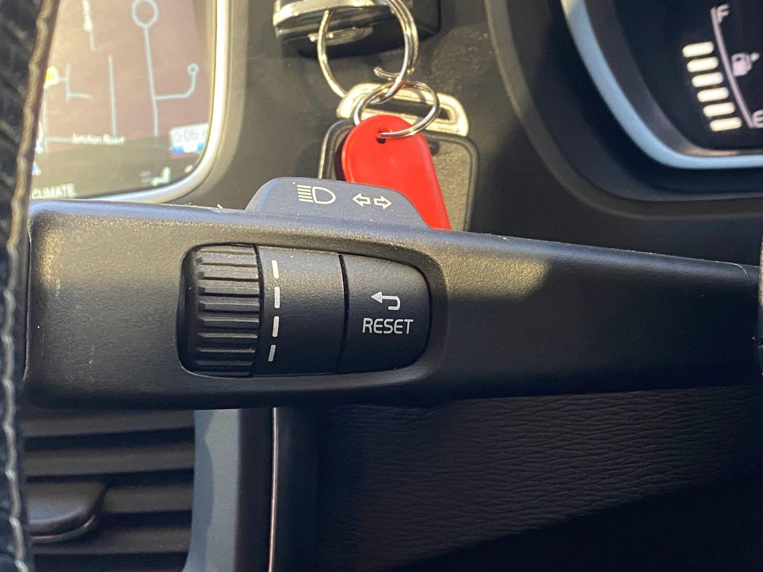 Used Volvo V40 2016 for sale - 77203775: Photo 30