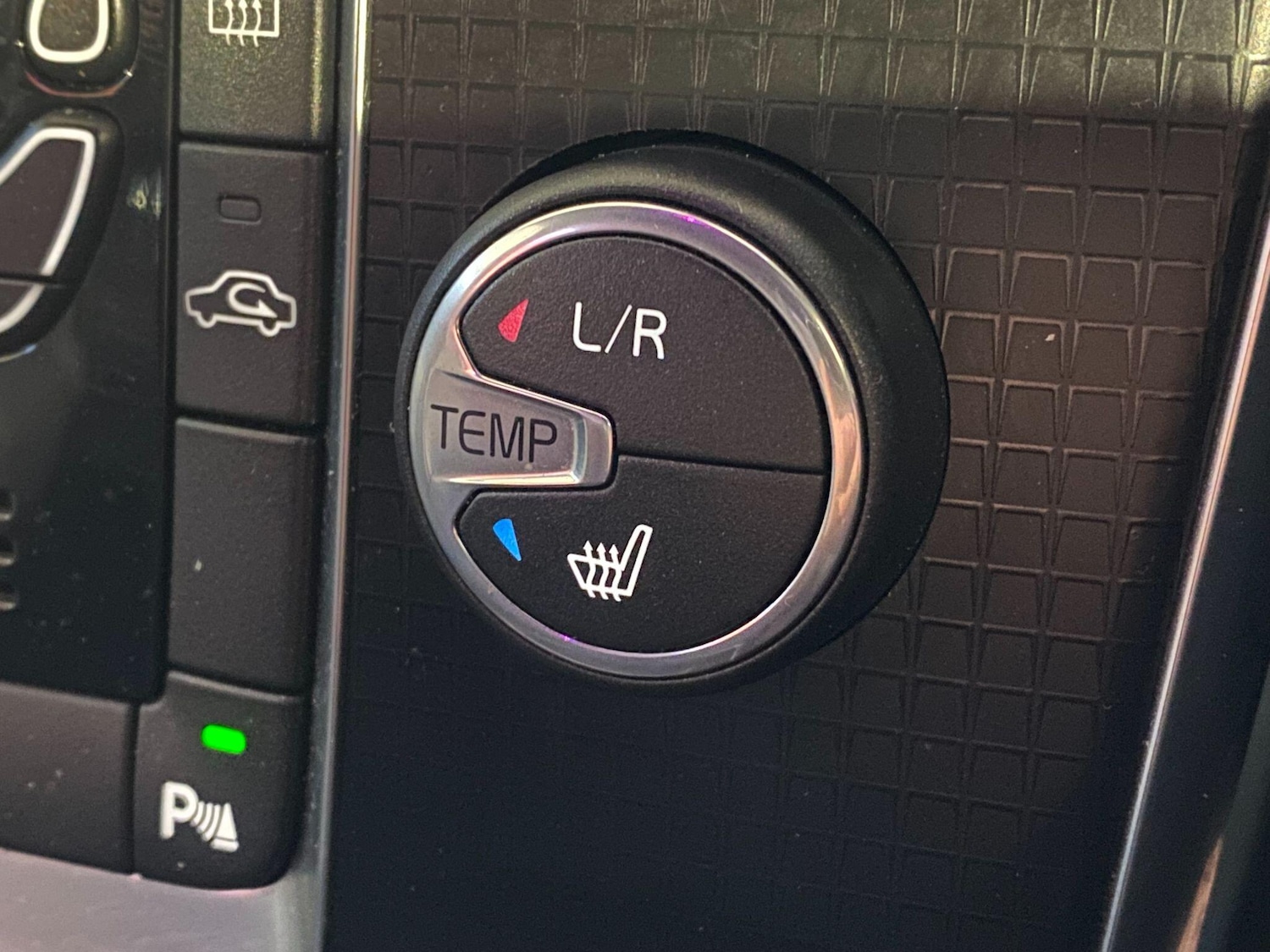 Used Volvo V40 2016 for sale - 77203775: Photo 36