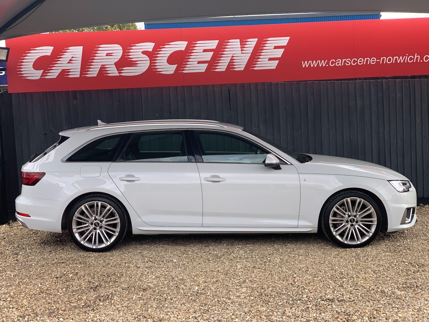 Used Audi A4 Avant 2019 for sale - 76306481: Photo 2