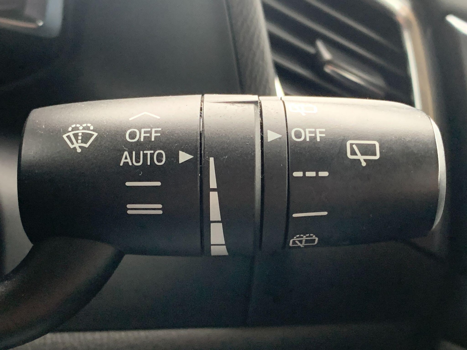 Used Mazda Mazda3 2017 for sale - 76307770: Photo 40