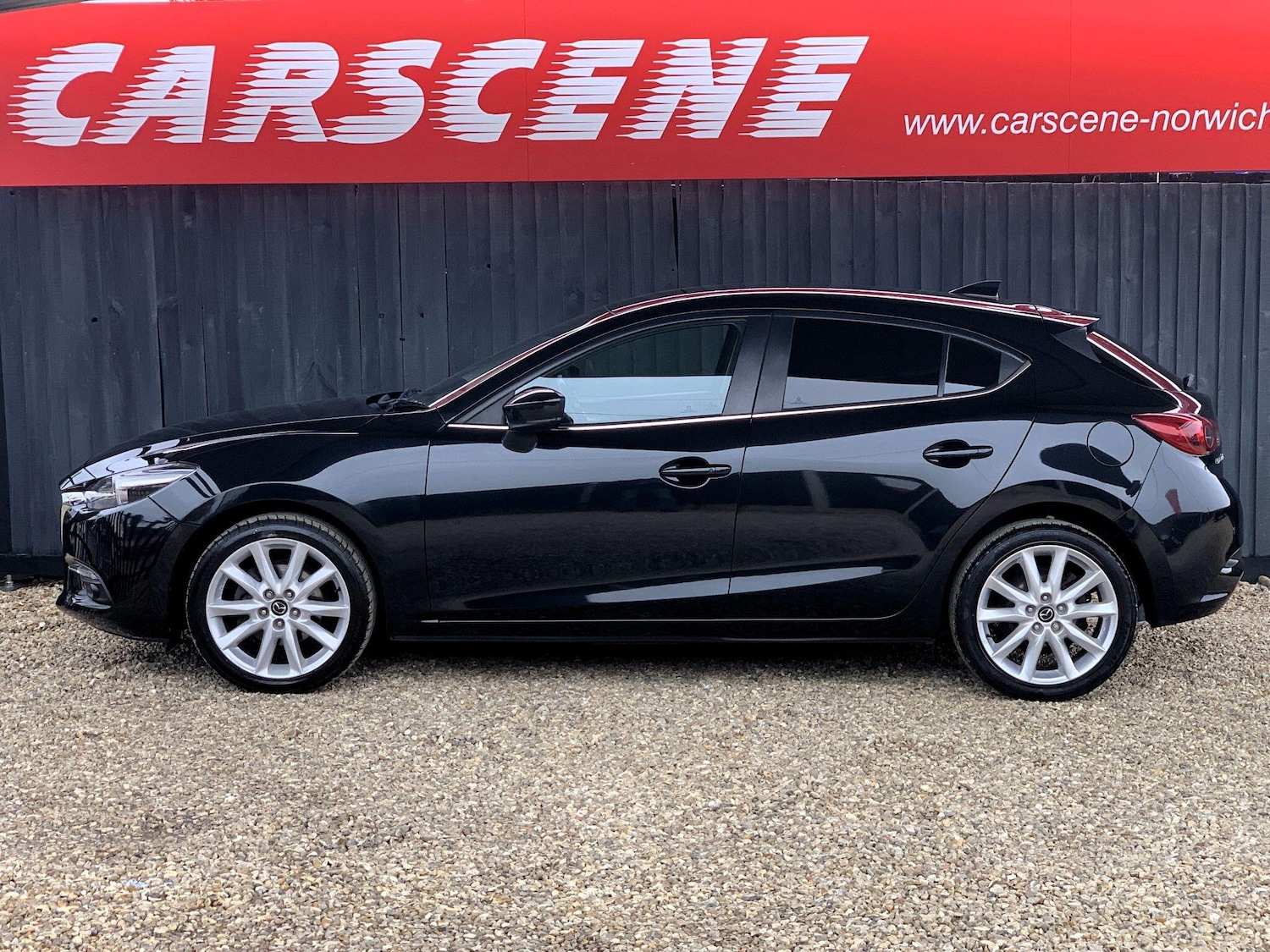 Used Mazda Mazda3 2017 for sale - 76307770: Photo 5