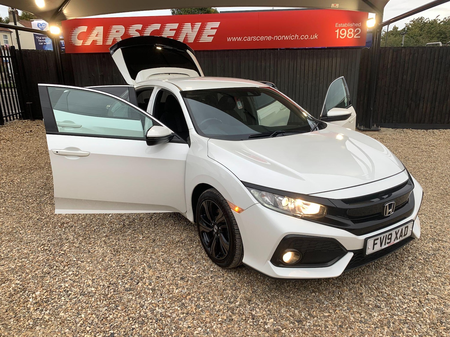 Used Honda Civic 2019 for sale - 76152783: Photo 14