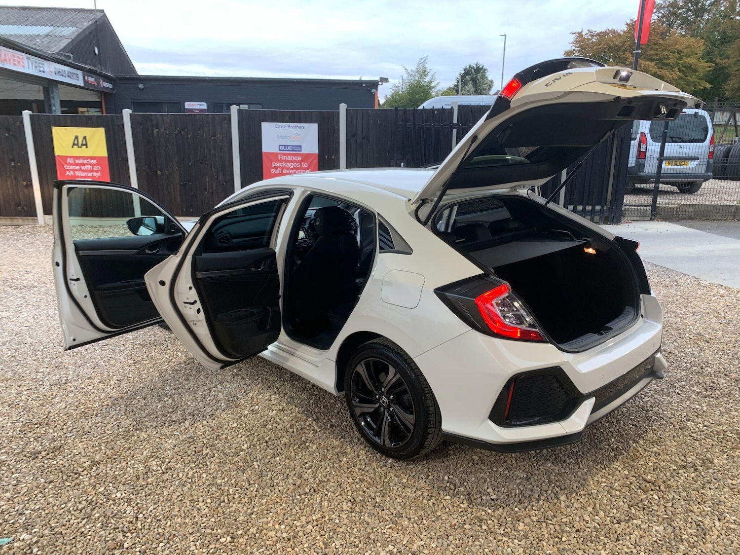 Used Honda Civic 2019 for sale - 76152783: Photo 16