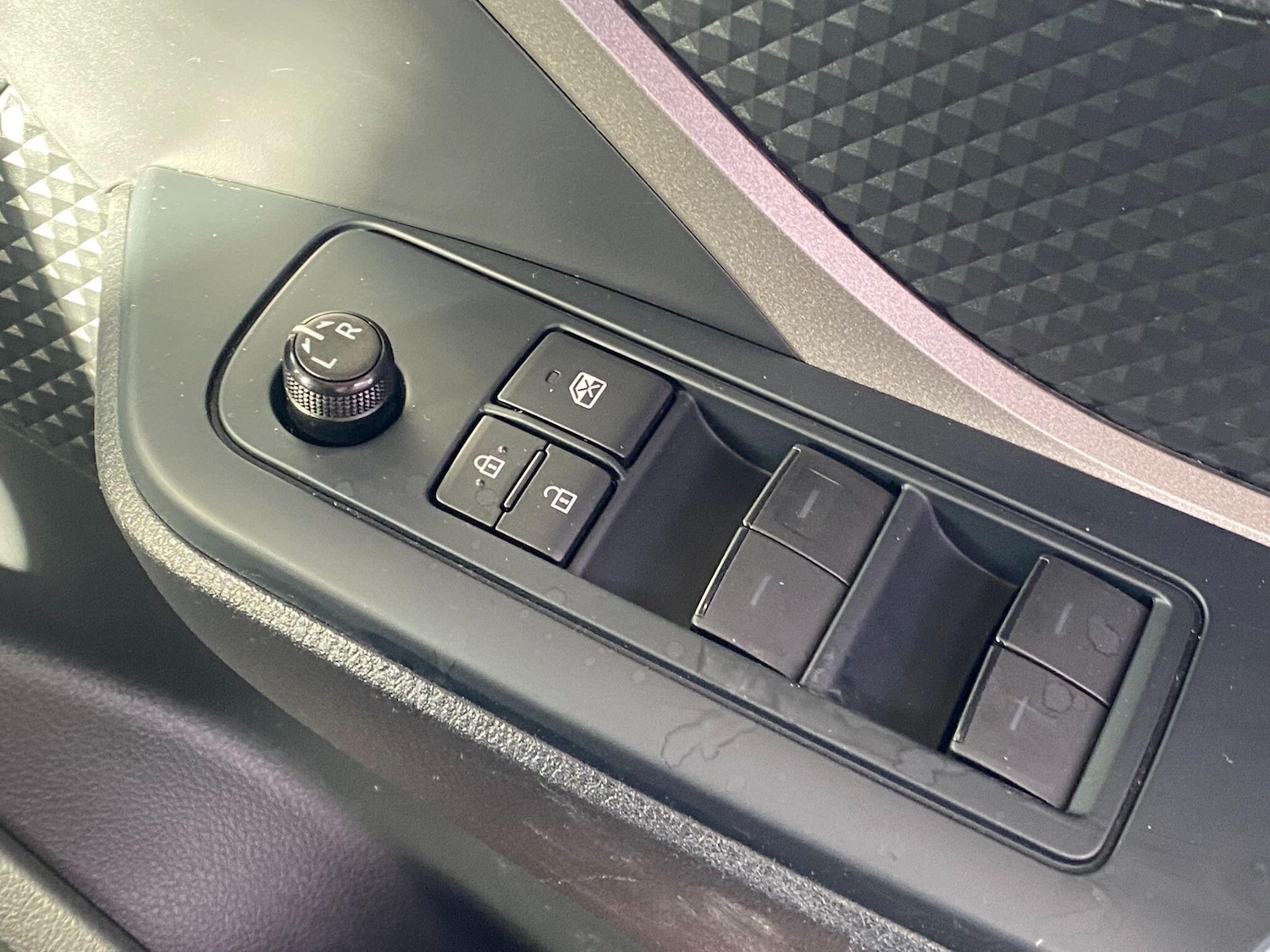 Used Toyota C-HR 2021 for sale - 77021212: Photo 43