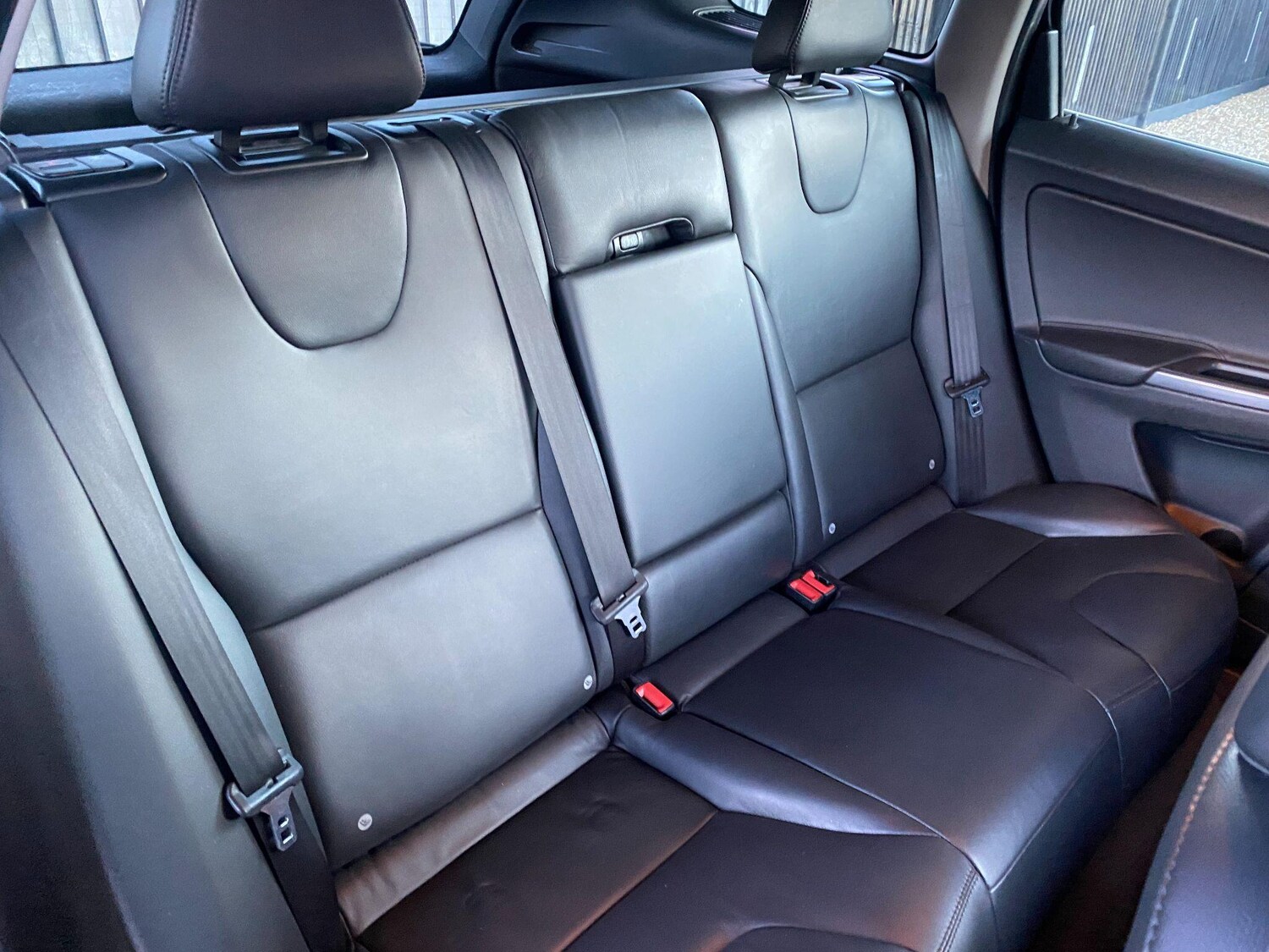 Used Volvo XC60 2015 for sale - 77549576: Photo 20