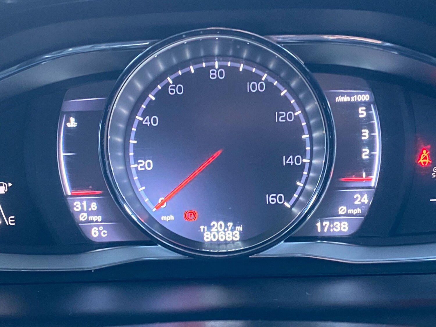 Used Volvo XC60 2015 for sale - 77549576: Photo 27