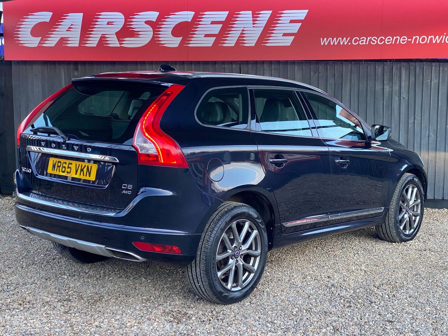 Used Volvo XC60 2015 for sale - 77549576: Photo 3