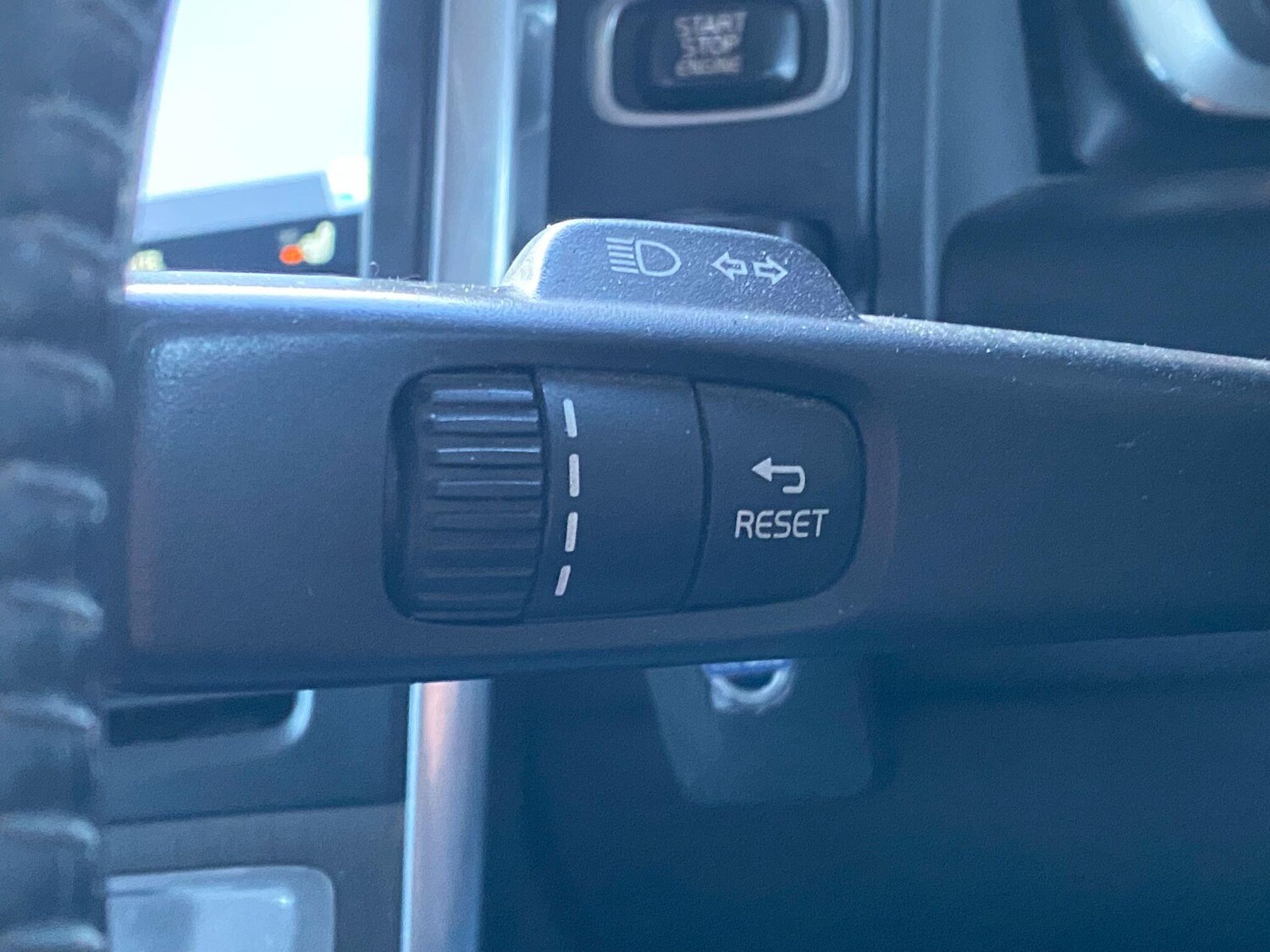 Used Volvo XC60 2015 for sale - 77549576: Photo 35