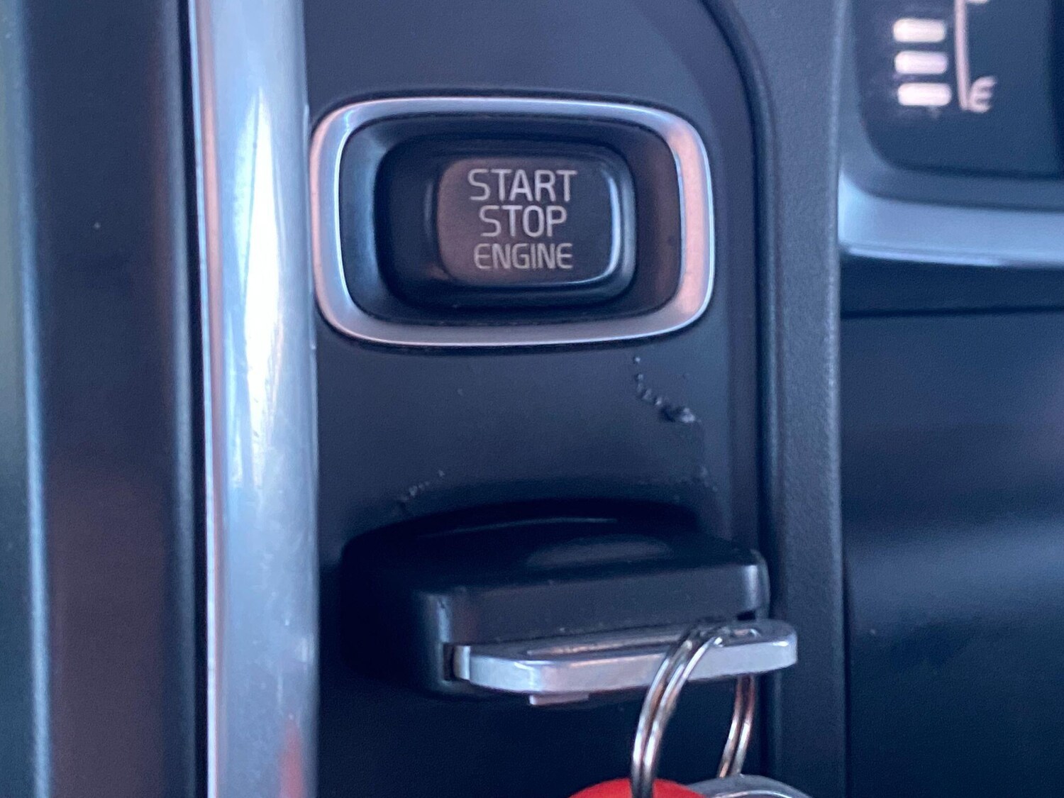 Used Volvo XC60 2015 for sale - 77549576: Photo 40