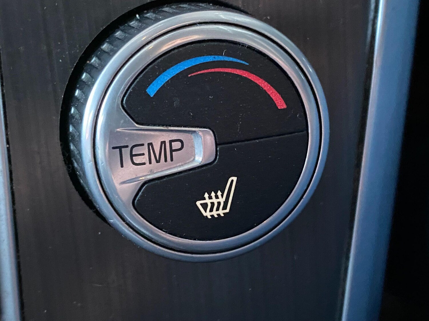 Used Volvo XC60 2015 for sale - 77549576: Photo 41