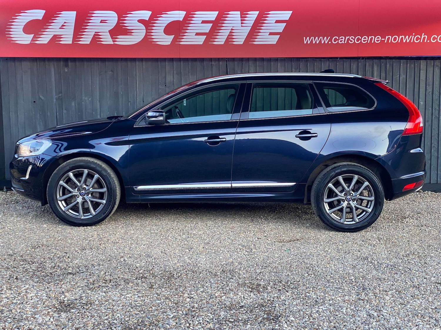 Used Volvo XC60 2015 for sale - 77549576: Photo 7