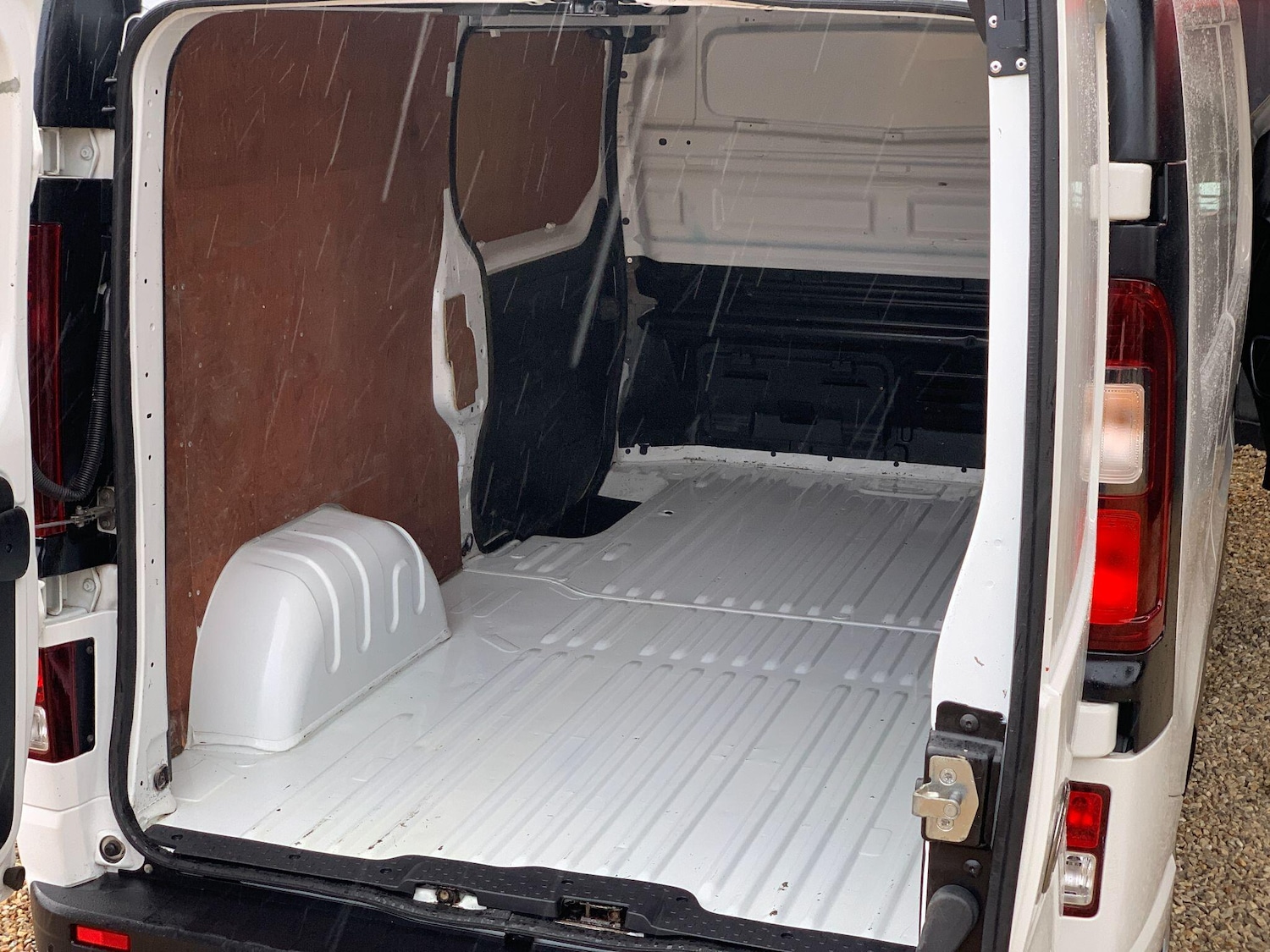 Used Vauxhall Vivaro 2018 for sale - 76306251: Photo 14