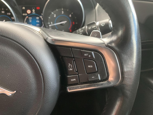 Used Jaguar XE 2017 for sale - 76240009: Photo 23