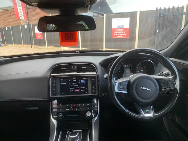 Used Jaguar XE 2017 for sale - 76240009: Photo 24