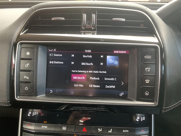 Used Jaguar XE 2017 for sale - 76240009: Photo 26