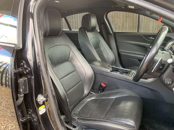 Used Jaguar XE 2017 for sale - 76240009: Photo 34
