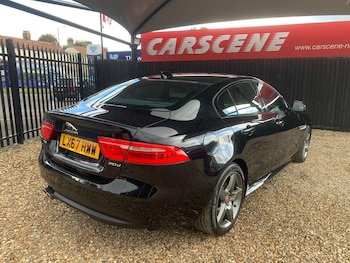 Used Jaguar XE 2017 for sale - 76240009: Photo 4