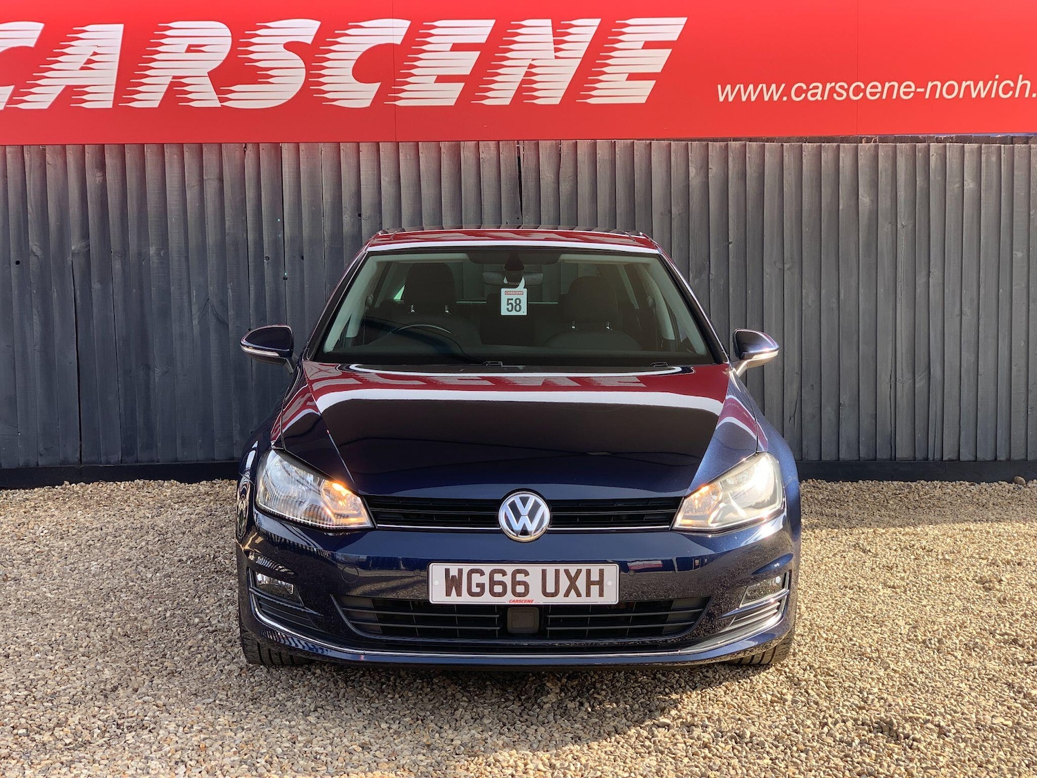 Used Volkswagen Golf 2016 for sale - 77073964: Photo 2