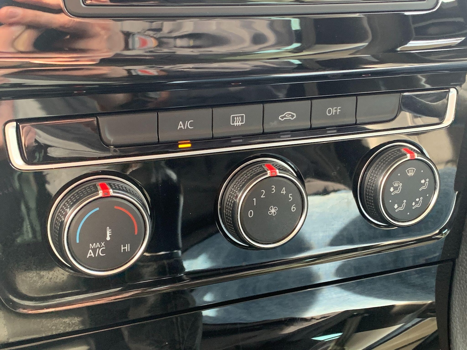 Used Volkswagen Golf 2016 for sale - 77073964: Photo 30