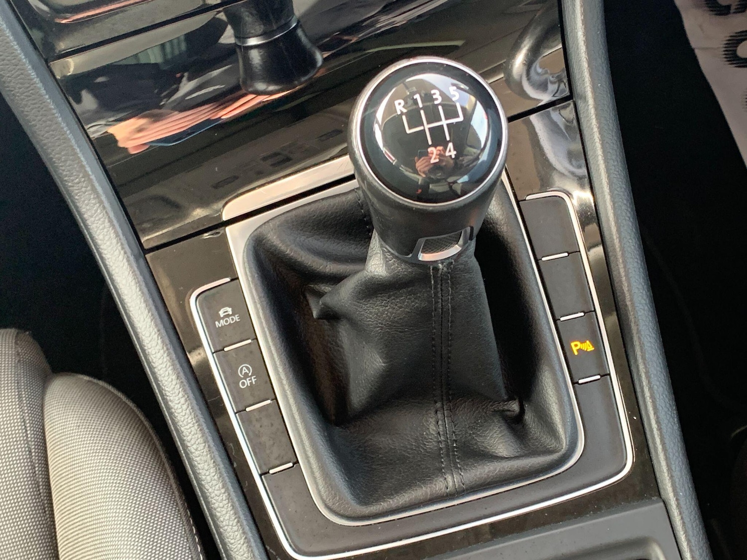 Used Volkswagen Golf 2016 for sale - 77073964: Photo 31