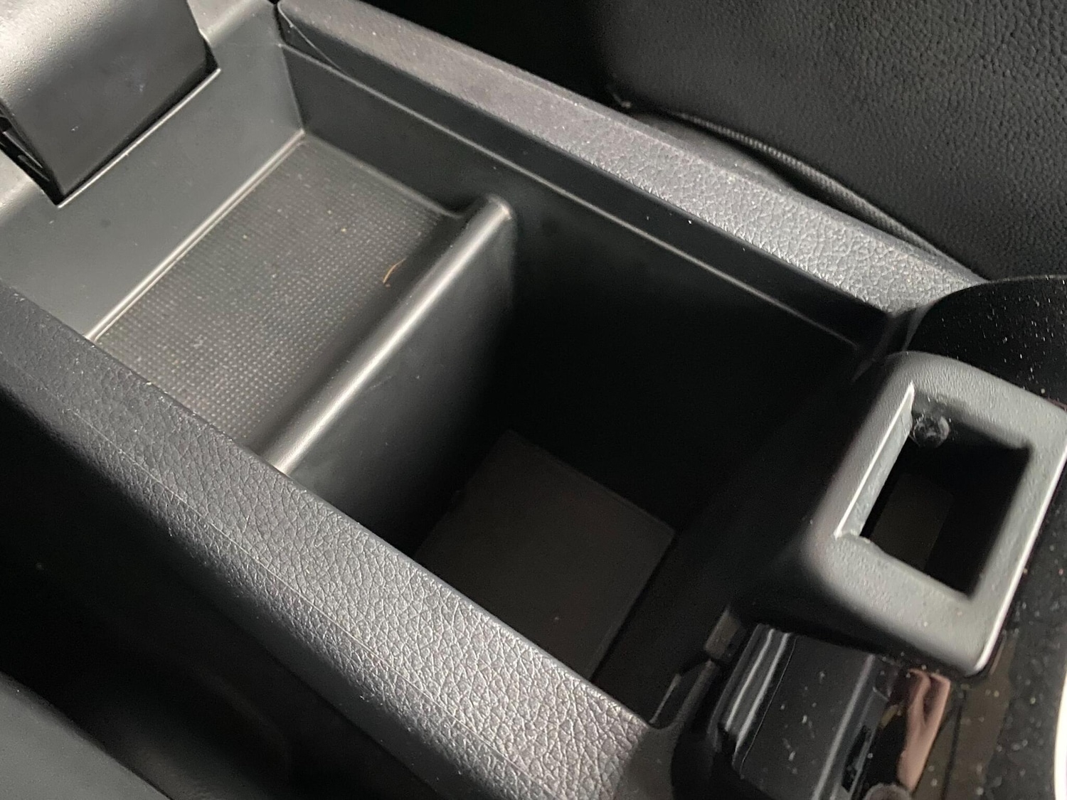 Used Honda HR-V 2017 for sale - 76108918: Photo 54