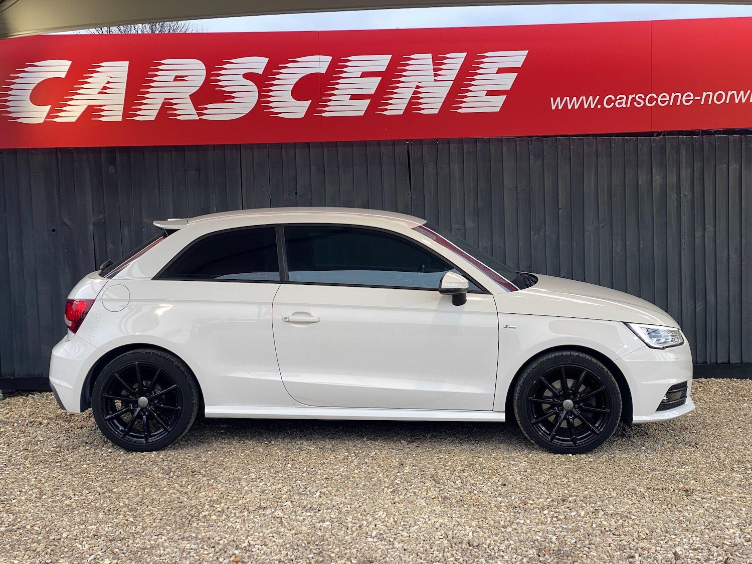 Used Audi A1 2016 for sale - 77067252: Photo 2