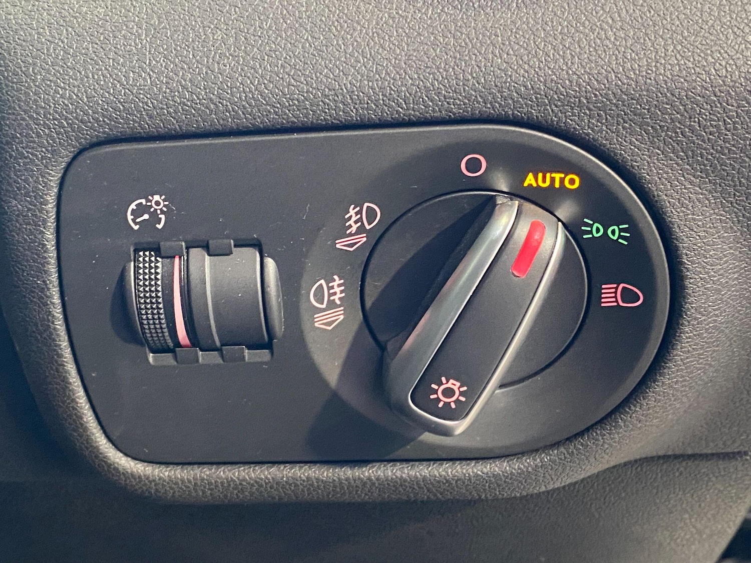 Used Audi A1 2016 for sale - 77067252: Photo 30