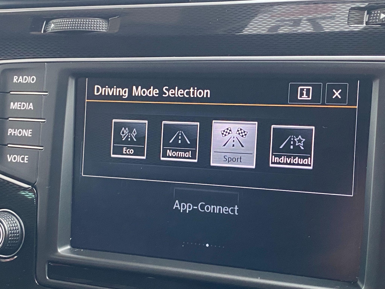 Used Volkswagen Golf 2016 for sale - 76671362: Photo 51