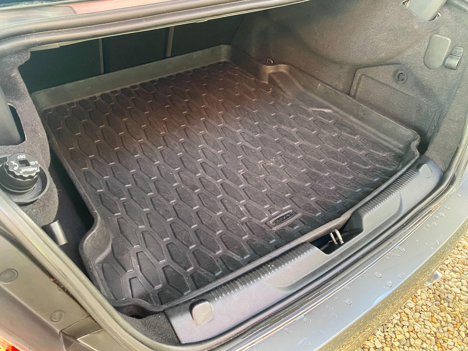 Used Jaguar XE 2017 for sale - 77203455: Photo 23