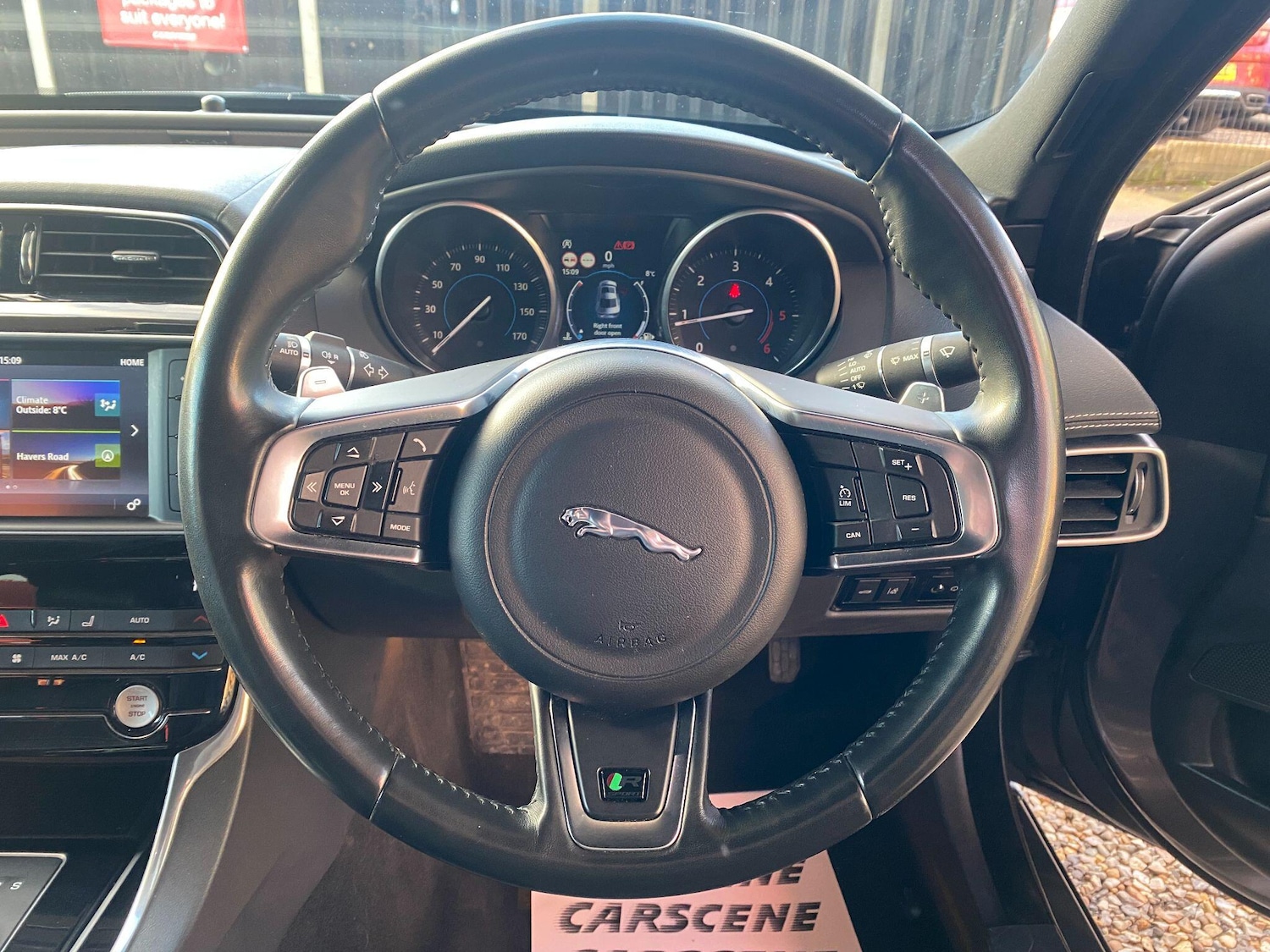 Used Jaguar XE 2017 for sale - 77203455: Photo 25