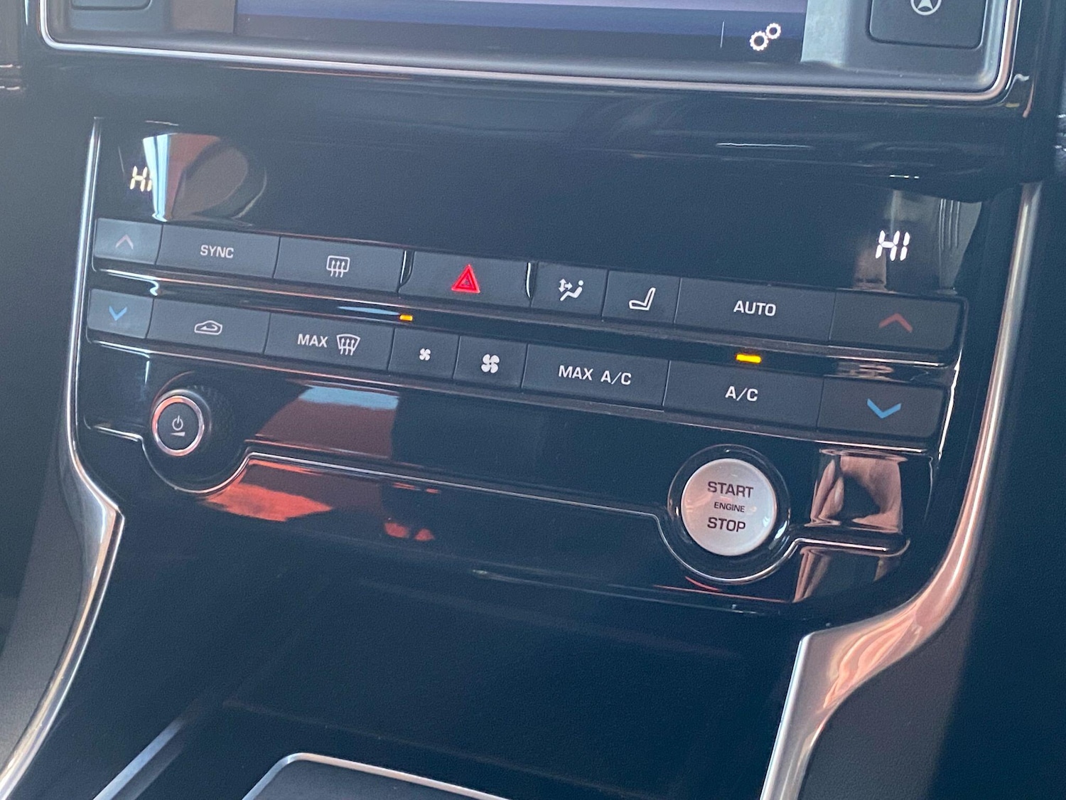 Used Jaguar XE 2017 for sale - 77203455: Photo 40