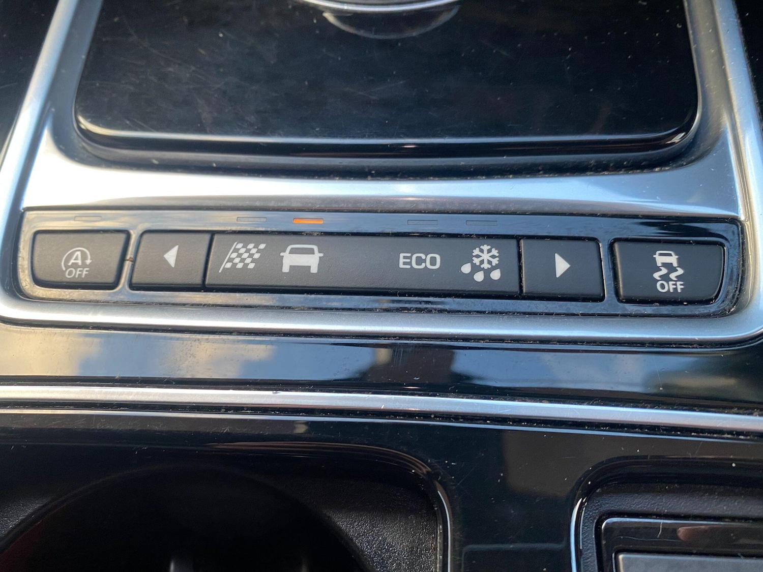 Used Jaguar XE 2017 for sale - 77203455: Photo 44