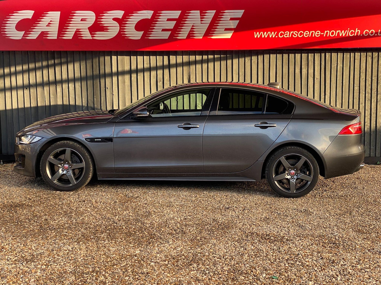 Used Jaguar XE 2017 for sale - 77203455: Photo 7