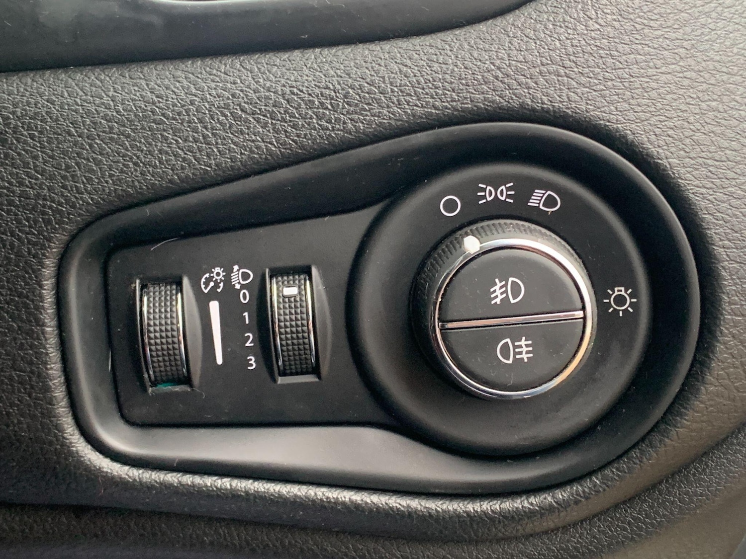 Used Jeep Renegade 2017 for sale - 76270743: Photo 27