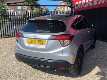 Used Honda HR-V 2017 for sale - 75224245: Photo