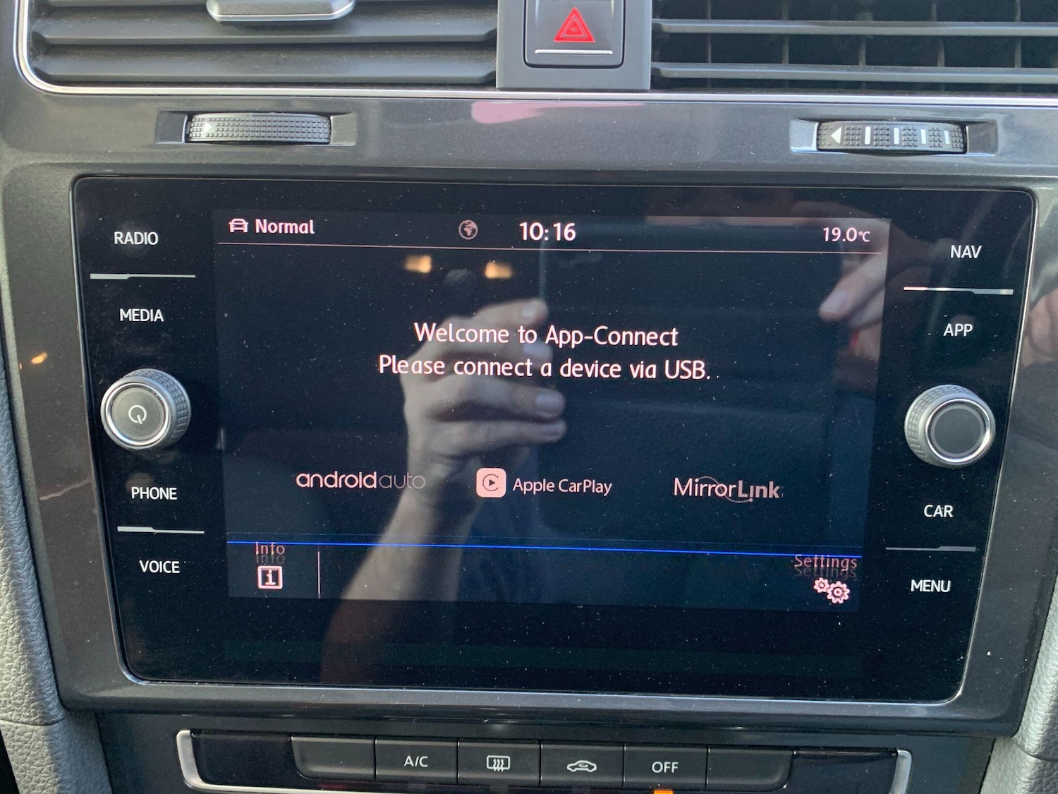 Used Volkswagen Golf 2018 for sale - 75768794: Photo 29