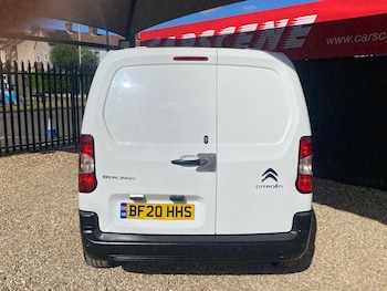 Used Citroen Berlingo 2020 for sale - 76179755: Photo