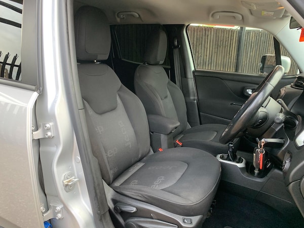 Used Jeep Renegade 2016 for sale - 76013223: Photo 30