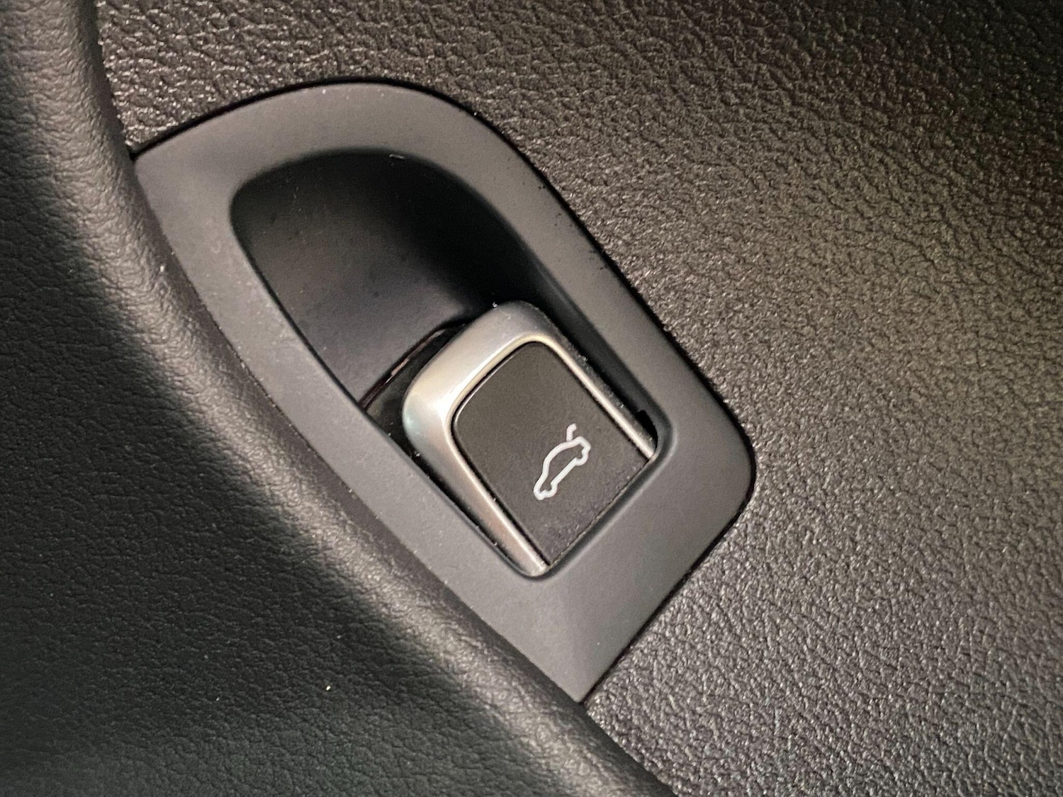 Used Audi A4 Avant 2015 for sale - 76850249: Photo 51