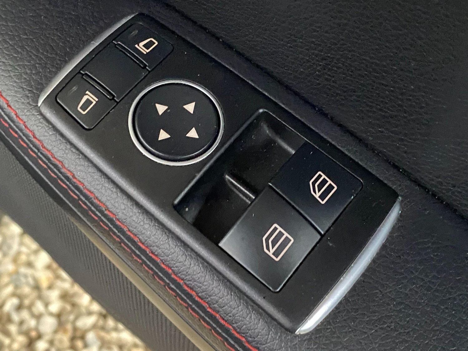 Used Mercedes-Benz SLK 2015 for sale - 77646398: Photo 33