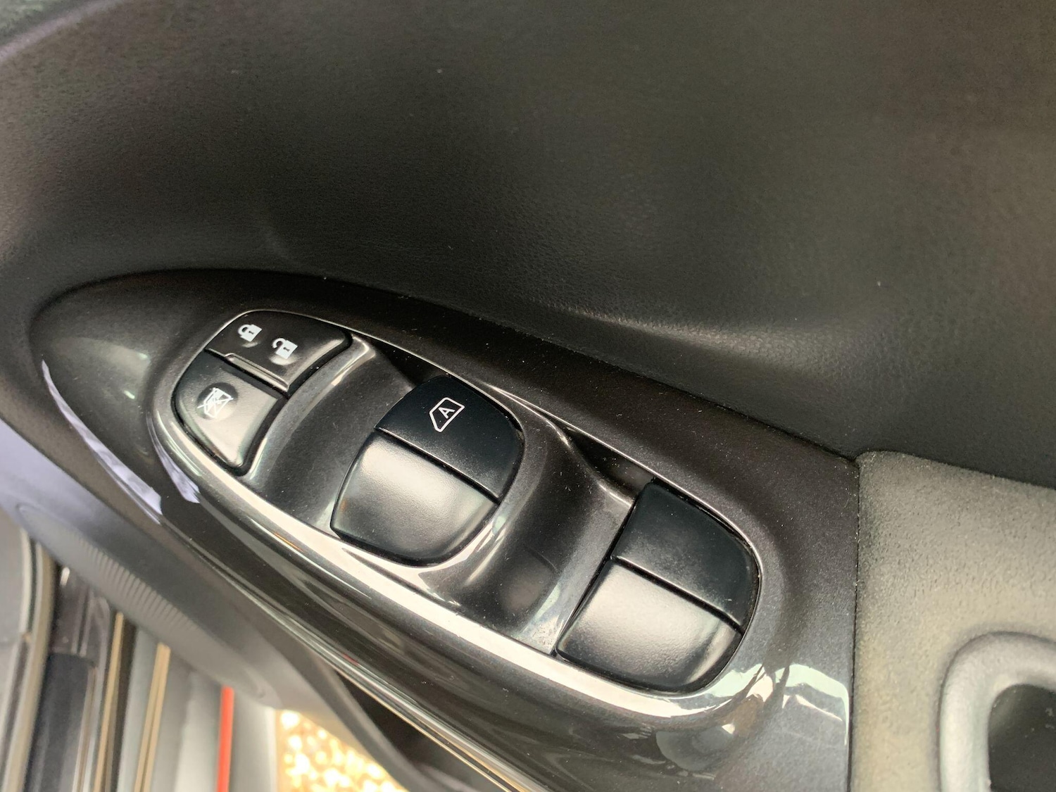 Used Nissan Juke 2017 for sale - 76306534: Photo 28
