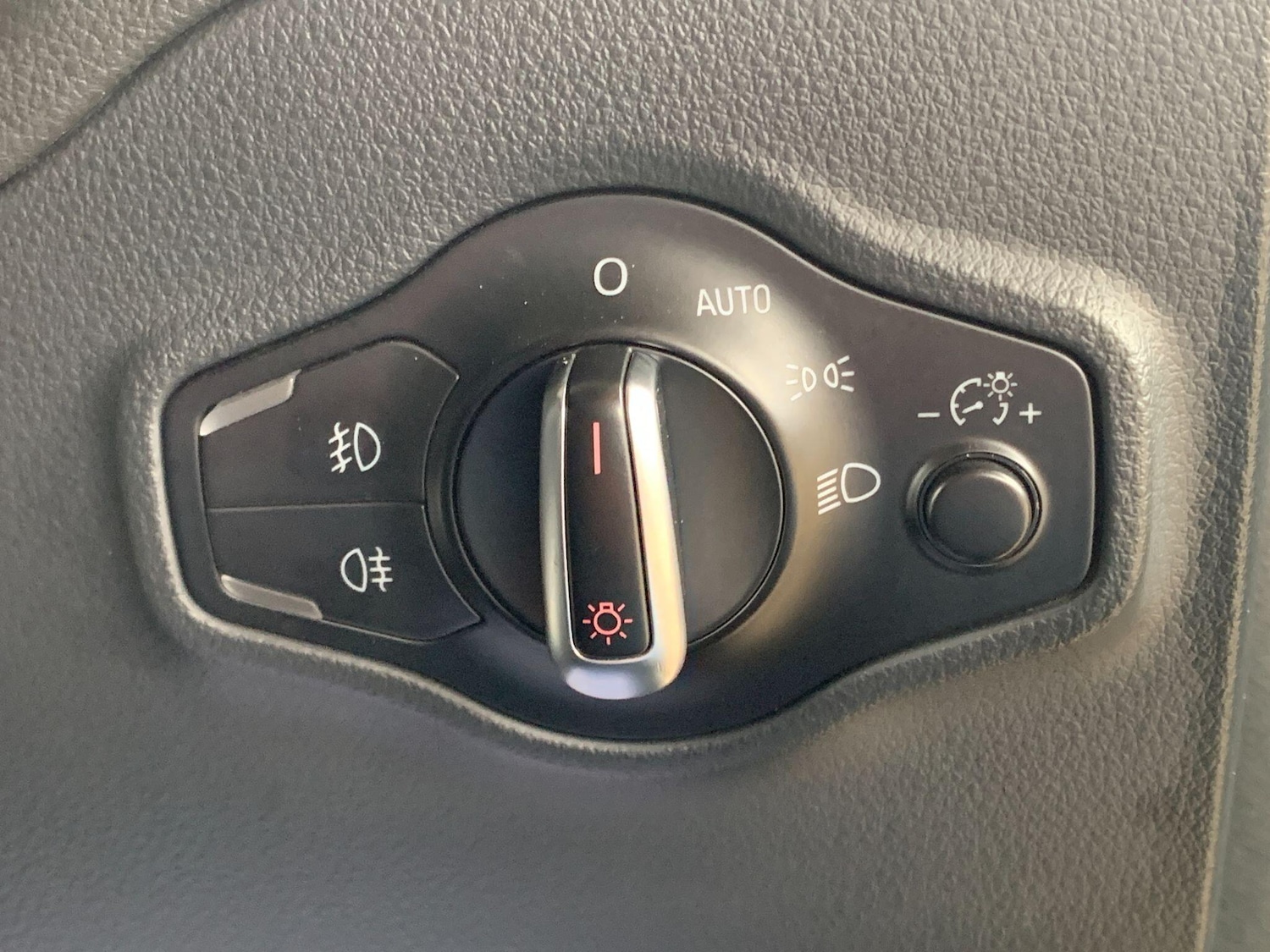 Used Audi Q5 2016 for sale - 76700726: Photo 31