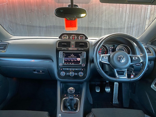 Used Volkswagen Scirocco 2018 for sale - 75657637: Photo 16