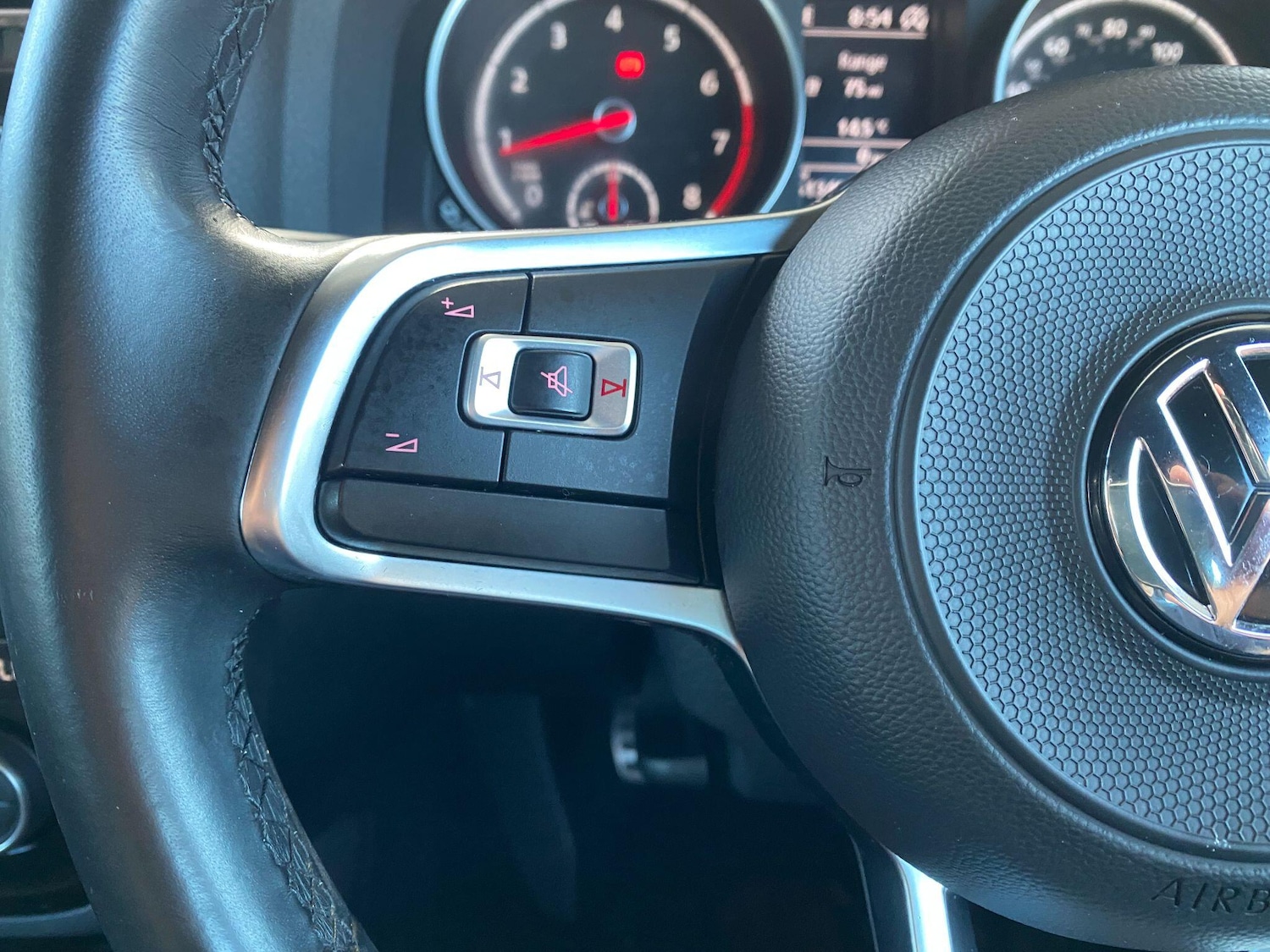 Used Volkswagen Scirocco 2018 for sale - 75657637: Photo 18