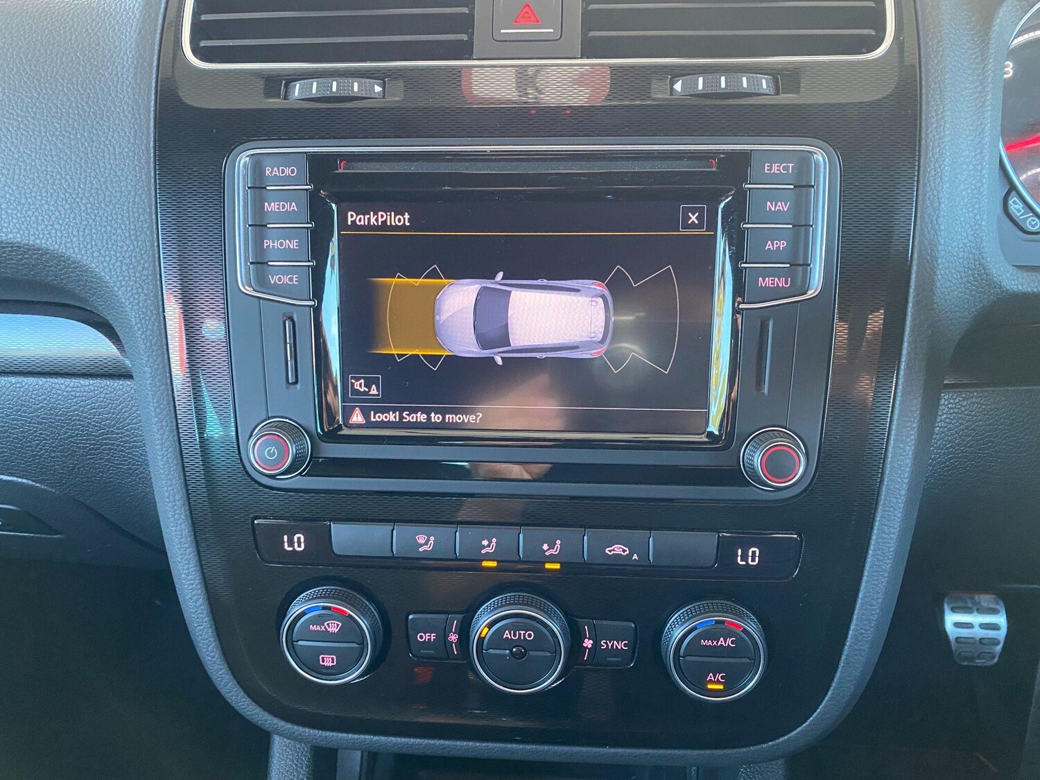 Used Volkswagen Scirocco 2018 for sale - 75657637: Photo 24