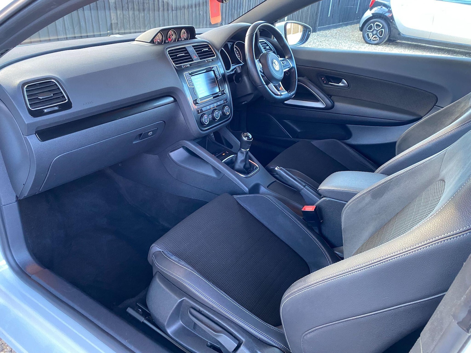 Used Volkswagen Scirocco 2018 for sale - 75657637: Photo 28