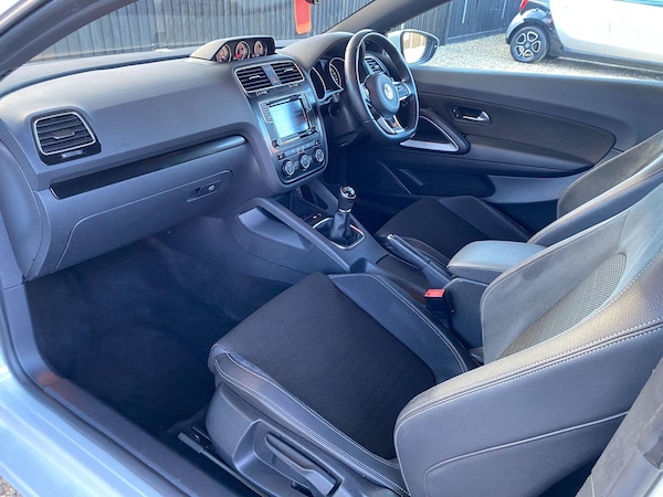 Used Volkswagen Scirocco 2018 for sale - 75657637: Photo 31