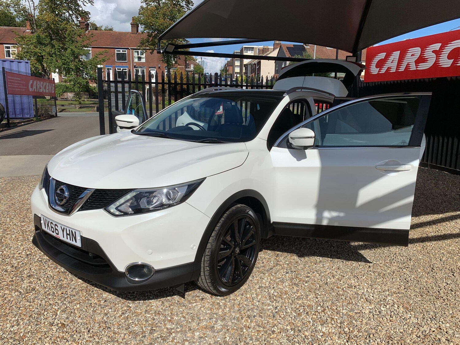 Used Nissan Qashqai 2016 for sale - 75670346: Photo 13