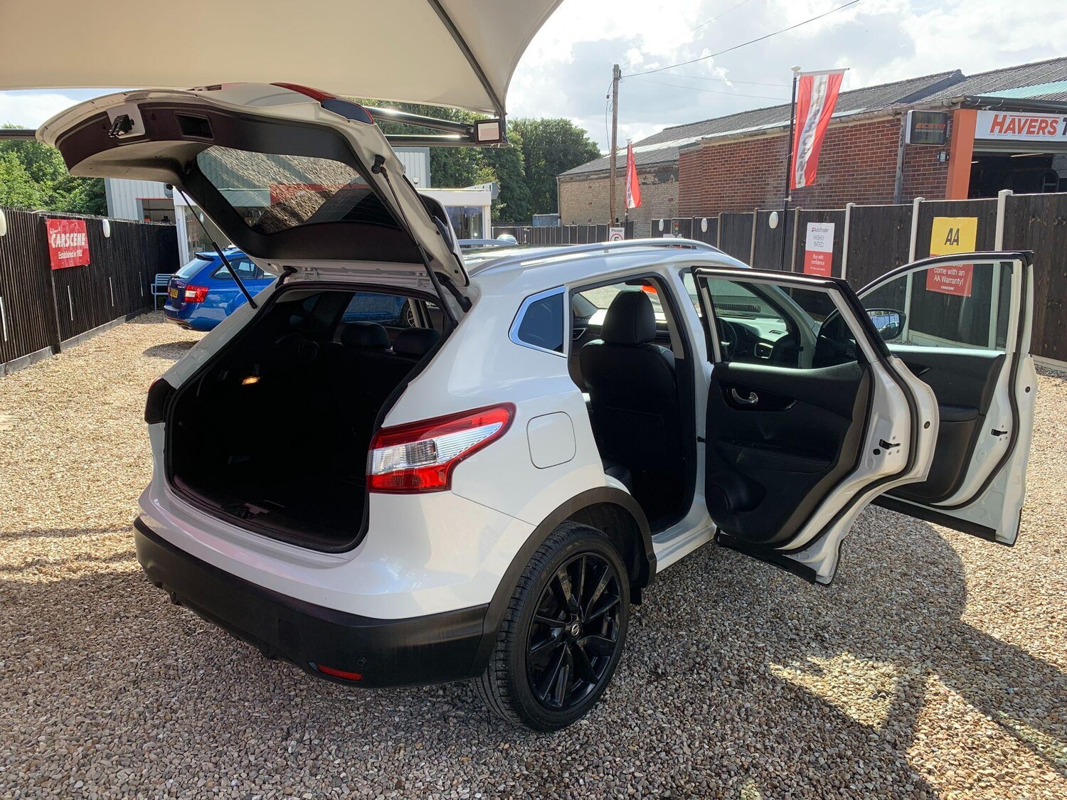Used Nissan Qashqai 2016 for sale - 75670346: Photo 15